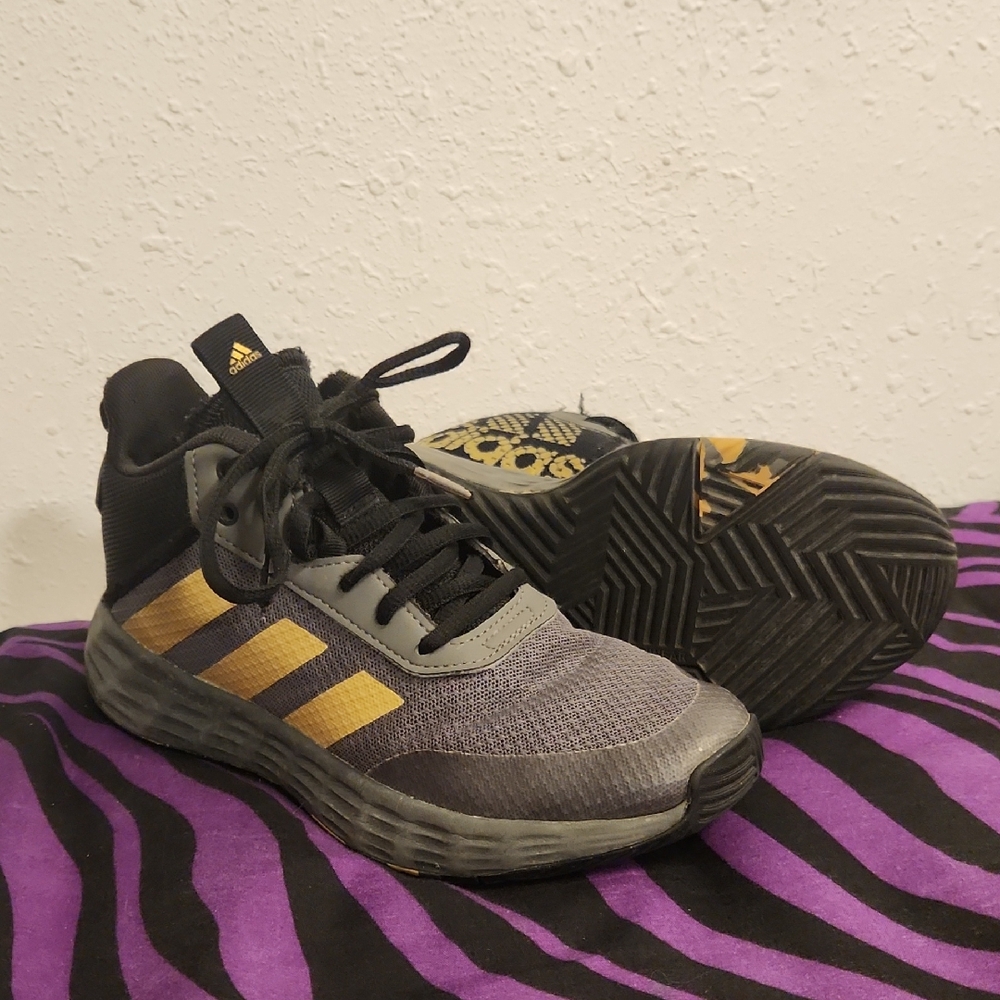 Adidas On The Go 2.0